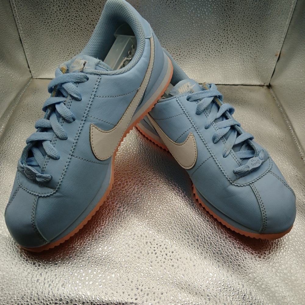 Nike Cortez Lt Blue & White Lace Up Sneakers Women's Size 7.5